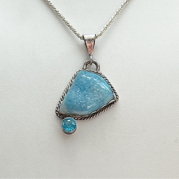Gorgeous Signed Shimmering Blue Druzy Blue Topaz Sterling Silver Necklace - Picture 7 of 12
